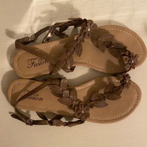 Brand new never worn sandals in a size 5 1/2